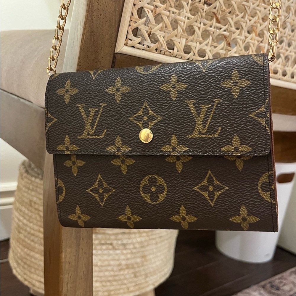 Authentic with Certificate Louis Vuitton Wide Trifold Passport Wallet - Picture 7 of 8